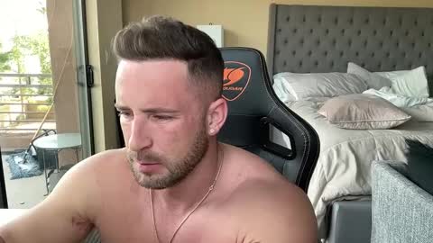 Brett Mycles online show from February 3, 10:54 pm