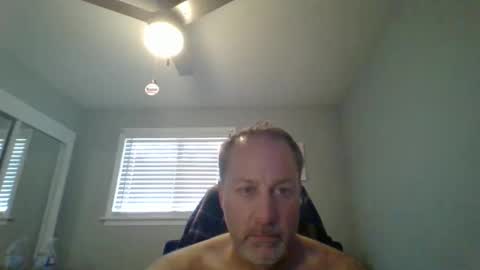 hey online show from May 14, 8:40 pm