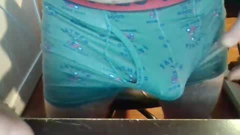 hey online show from December 13, 9:09 pm