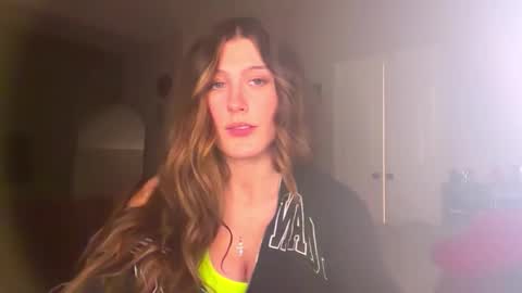 Brianna3 online show from February 3, 6:40 am