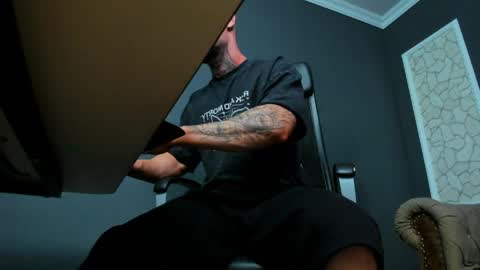 Brian online show from May 22, 5:03 am