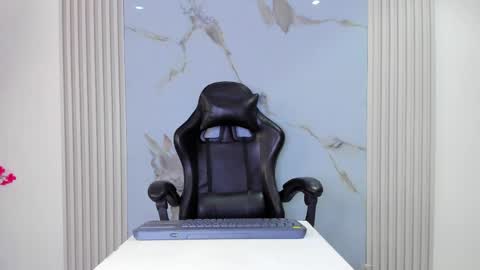    online show from April 19, 1:01 pm