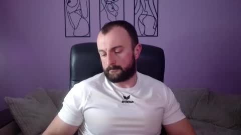 brindlefly69 online show from April 16, 10:48 am