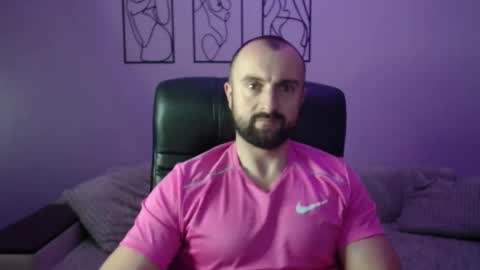 brindlefly69 online show from November 1, 12:48 pm