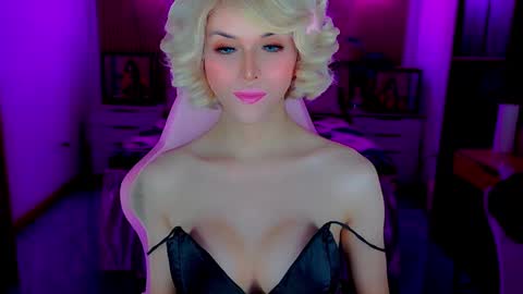 brionatop online show from October 29, 12:01 am