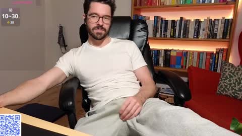 Snapshot of britishpoet chatting on January 11, 5:51 pm Callum online show from January 11, 5:51 pm