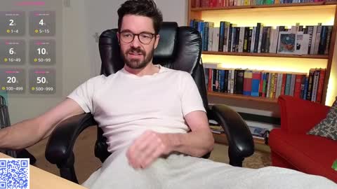 Snapshot of britishpoet chatting on January 3, 1:02 pm Callum online show from January 3, 1:02 pm