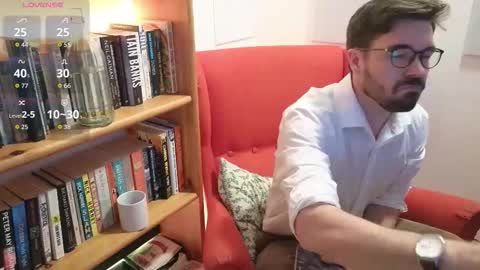 Snapshot of britishpoet69 chatting on October 1, 12:26 pm British Poet online show from October 1, 12:26 pm