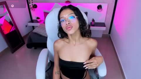britney_collins_ online show from June 11, 1:20 pm