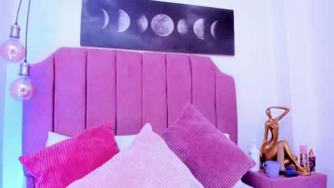 Britney online show from April 8, 12:30 pm