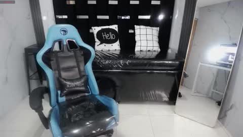 Britney  online show from October 30, 4:35 am