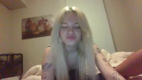 britneycherry08 online show from April 21, 7:59 am