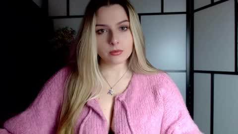 BritneyGlow online show from January 23, 7:40 pm