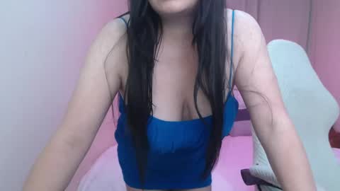 britneyraine online show from April 22, 6:31 am