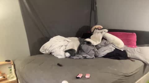 BrittanyBella  Oscar online show from January 16, 12:09 pm