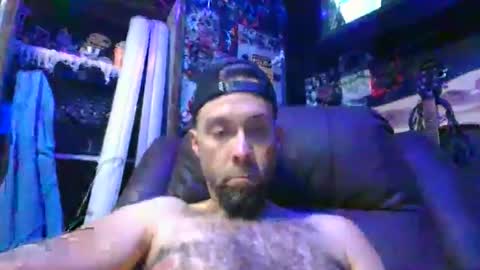 britzchris online show from November 15, 7:04 pm