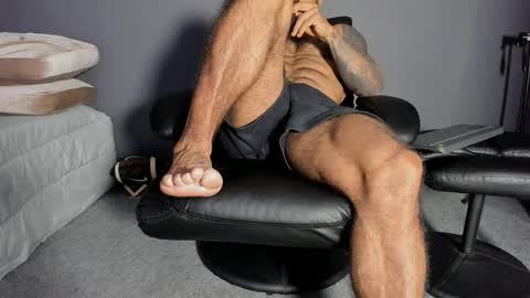 brockhurn_ online show from April 2, 1:35 am