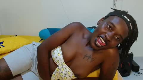 broken_haloo online show from March 25, 5:58 am