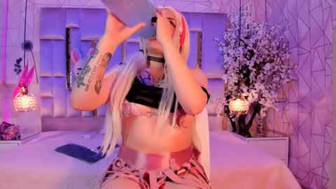     online show from February 23, 3:03 pm