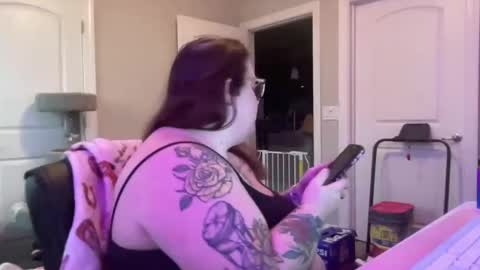 Snapshot of brookenicole3 chatting on October 3, 11:51 am Madam Brooke online show from October 3, 11:51 am