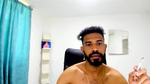 bruce_1111 online show from October 13, 8:22 pm