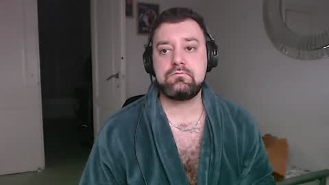 Snapshot of brucemf chatting on February 9, 12:17 am Bruce online show from February 9, 12:17 am