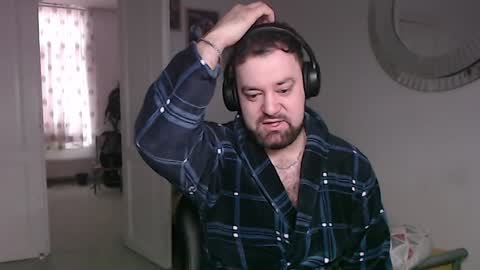 Snapshot of brucemf chatting on January 4, 11:11 am Bruce online show from January 4, 11:11 am