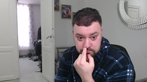 Snapshot of brucemf chatting on February 4, 1:48 pm Bruce online show from February 4, 1:48 pm