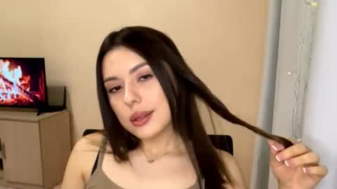 Snapshot of brunalamarra chatting on October 19, 7:18 pm Lina online show from October 19, 7:18 pm