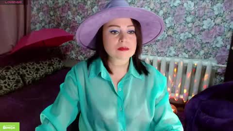 Julia online show from June 5, 9:20 pm