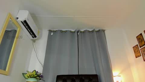 imlu09  online show from March 11, 3:12 pm