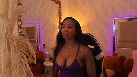 Brenda online show from November 20, 1:37 am