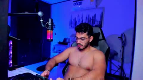 Bruno online show from December 15, 4:30 am