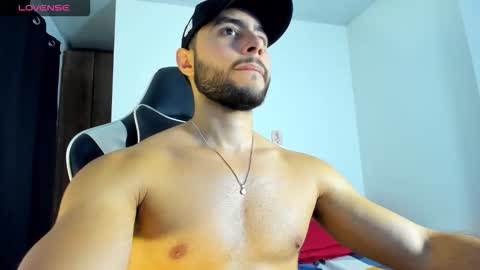 bryan_oficials online show from October 11, 3:22 am