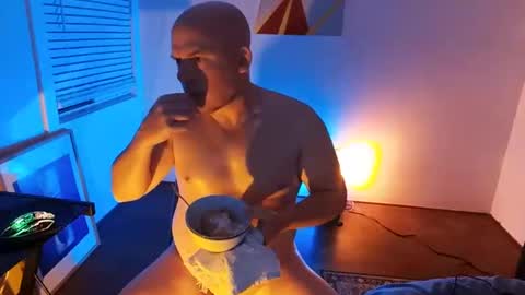 bottom freak online show from February 9, 8:21 am