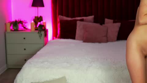 Mya   online show from May 26, 8:42 am