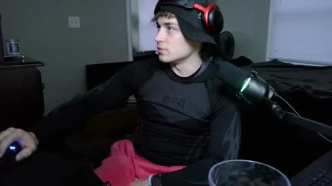 BubblebuttBdn online show from December 21, 11:11 pm