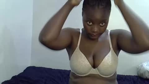 bubbly_ass30 online show from February 18, 10:26 am