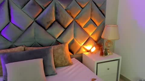 Buda y Cataleya online show from December 16, 1:17 pm