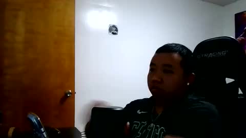 buffsexyman24 online show from April 25, 12:46 am