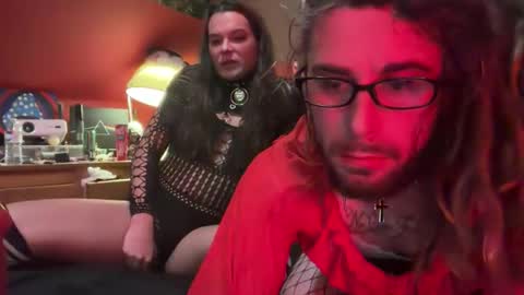 Yourtrippyhippy online show from November 28, 3:47 am