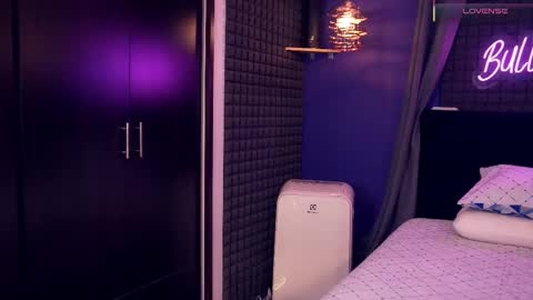 Bunny and The Rock online show from November 24, 12:31 am