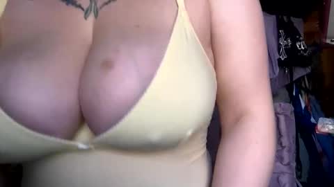 bunnituki online show from April 20, 12:30 pm