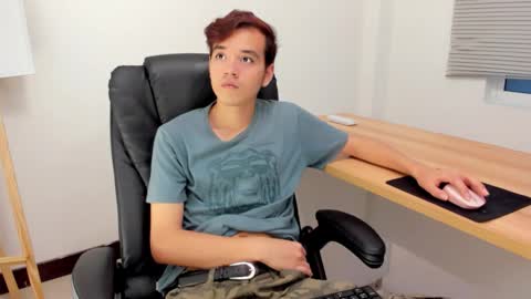 bunny online show from December 4, 1:11 pm