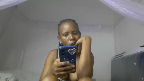 bunnydiva_ online show from April 13, 12:31 pm