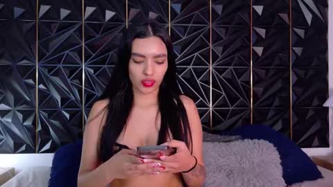 valentina online show from December 4, 9:25 pm