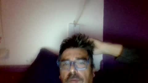 buratti1980 online show from April 13, 12:15 am