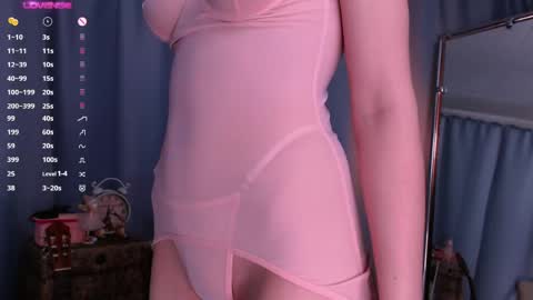 burning_g1rl online show from April 14, 5:27 pm