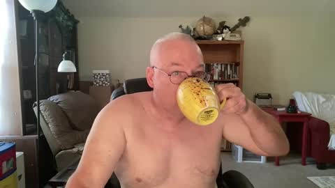 Snapshot of bustyballs100 chatting on September 26, 2:03 pm bustyballs100 online show from September 26, 2:03 pm