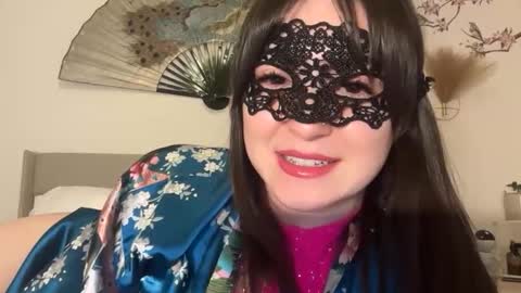 busy_bee69 online show from February 13, 4:27 am